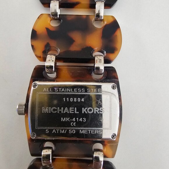 Michael Kors Leopard Print Watch and Bracelet Set - Picture 7 of 11
